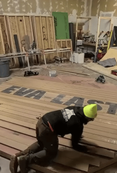 Video thumbnail clone